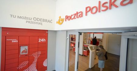 Poczta Polska ma coraz więcej punktów odbioru przesyłek.