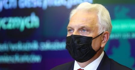 Od północy będzie obowiązywać 10-dniowa kwarantanna dla osób przybywających spoza strefy Schengen