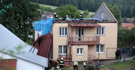 Małopolskie: szkody spowodowane przez trąbę powietrzną i grad.