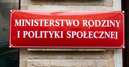 Od 1 lipca rodzice mogą składać online wnioski o “Dobry start”.