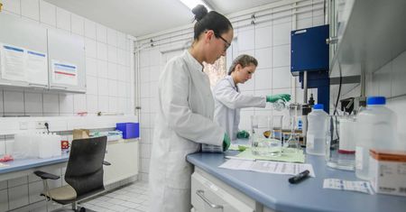 Skutki wpływu COVID-19 na nauki ścisłe poznamy najwcześniej za rok.