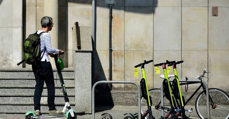 W czwartek wejdą w życie przepisy dotyczące m.in. hulajnóg elektrycznych