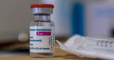 Zgłoszono pierwsze przypadki zatorów tętnic mózgu u pacjentów, którzy przyjęli szczepionkę Oxford/AstraZeneca