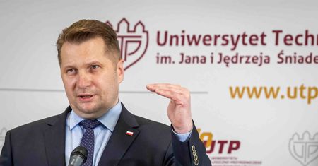 Czy jest szansa, że od października studenci wrócą w mury uczelni?
