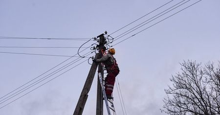 W związku z sytuacją pogodową bez prądu pozostaje ponad 16,6 tys. odbiorców.