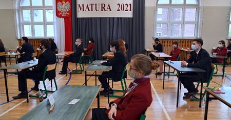 Na maturze matematyka na poziomie rozszerzonym i wiedza o społeczeństwie.