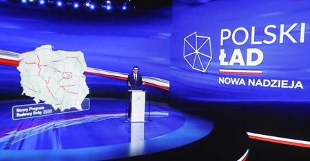 Premier Morawiecki przeprasza za niższe pensje. Opublikowano nowe rozporządzenie