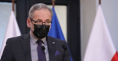 Niedzielski: dzisiaj duże spadki zachorowań.