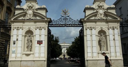 Zarzuty przemocy seksualnej na Uniwersytecie Warszawskim.