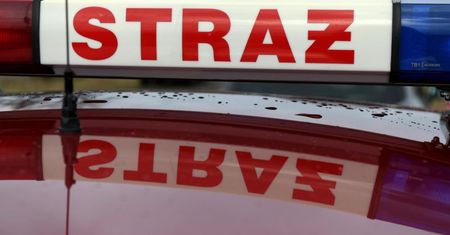 W zalanej piwnicy strażacy znaleźli martwego mężczyznę.