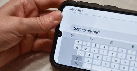 Osoby w wieku 48 lat mogą od soboty zapisywać się na szczepienie przeciw COVID-19.