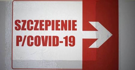 Podano blisko 10,5 mln zastrzyków ze szczepionką przeciw COVID-19.
