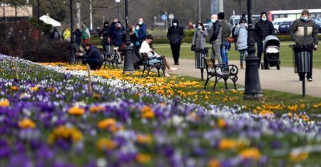 Szef GIS: majówka kluczowa dla tempa wygaszania epidemii, apeluję o przestrzeganie przepisów