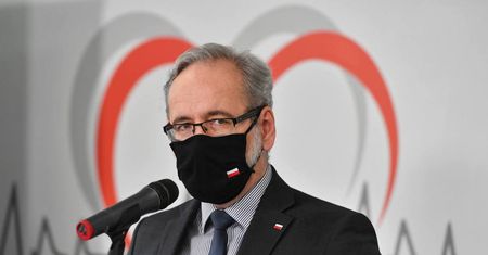 Współczynnik reprodukcji koronawirusa najniższy od początku pandemii.