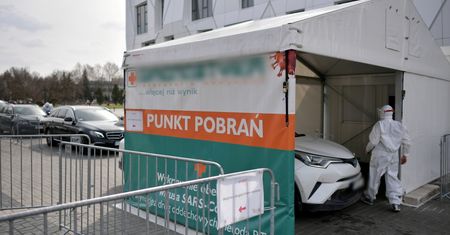 Spadek zakażeń na koronawirus.