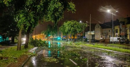 Odnotowała 5411 interwencji, ewakuowano 49 obozów harcerskich, z czego 7 operacyjnie.