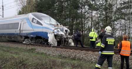 Pendolino uszkodzone pod Ozimkiem powróci na tory najprawdopodobniej w piątek.