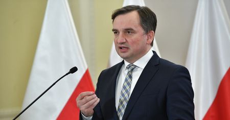 Kobieta ma spłacić 70 tys. zł mimo niezdolności do występowania przed sądem – skarga nadzwyczajna PG.