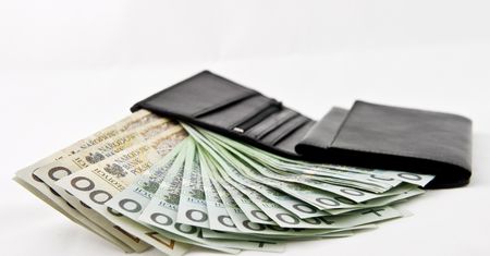 Badanie: co piąty Polak zaufa oszustowi, jeśli ten obieca duże zyski.