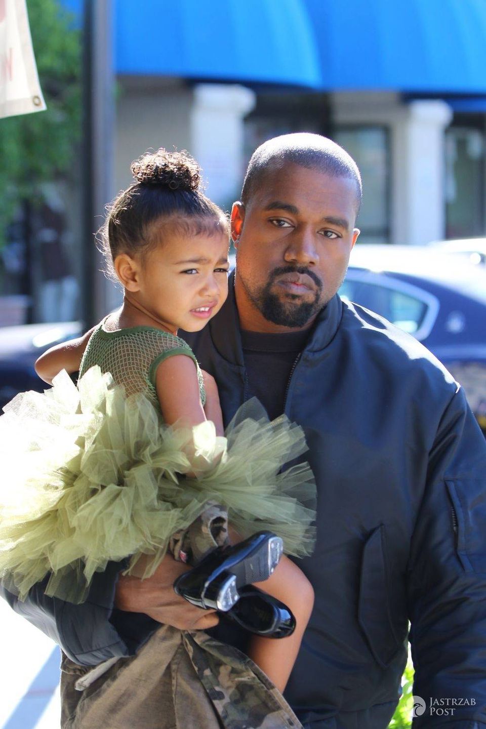 Reseda CA - Nov 11: Kayne West heading to pick up North from ballet class in Reseda California on November 11, 2015 
CAP/MPI/JM
©JM/MPI/Capital Pictures