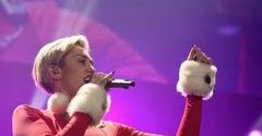 Miley Cyrus w świątecznej stylizacji