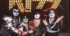 Grupa Kiss wyrzeźbiona w lodzie