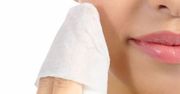 Chusteczki do demakijażu nie służą cerze - ostrzegają dermatolodzy