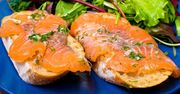 Gotowanie na ekranie: panini z łososiem a'la gravlax