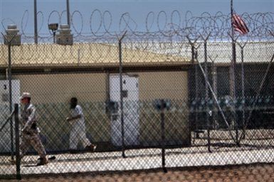 Amerykanie podali personalia samobójców z Guantanamo