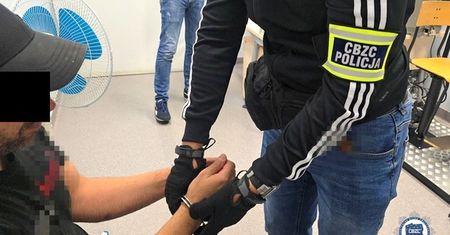 Zatrzymanie podejrzanego i zabezpieczenie 20 milionów złotych – sukces CBZC w walce z międzynarodową grupą przestępczą