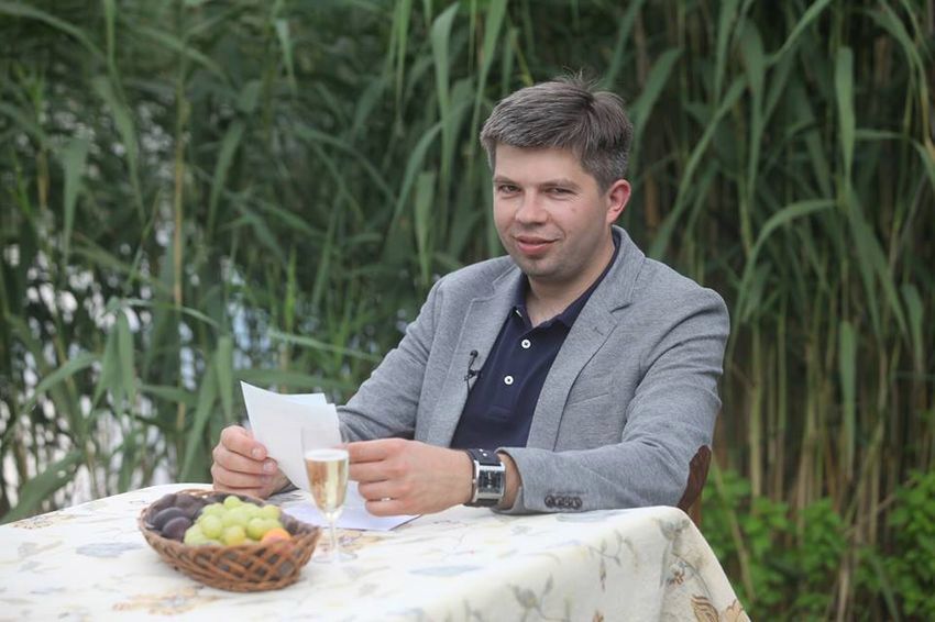 Paweł szuka żony? A może czegoś innego?