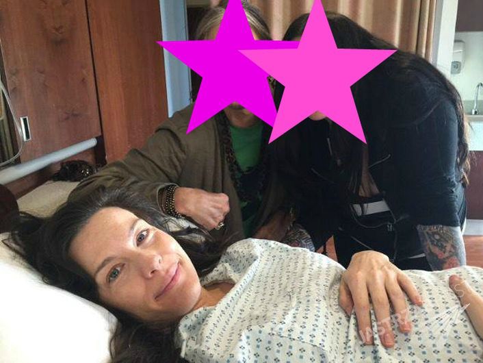 Liv Tyler urodziła! Niespodziewani goście pochwalili się zdjęciem ze szpitala