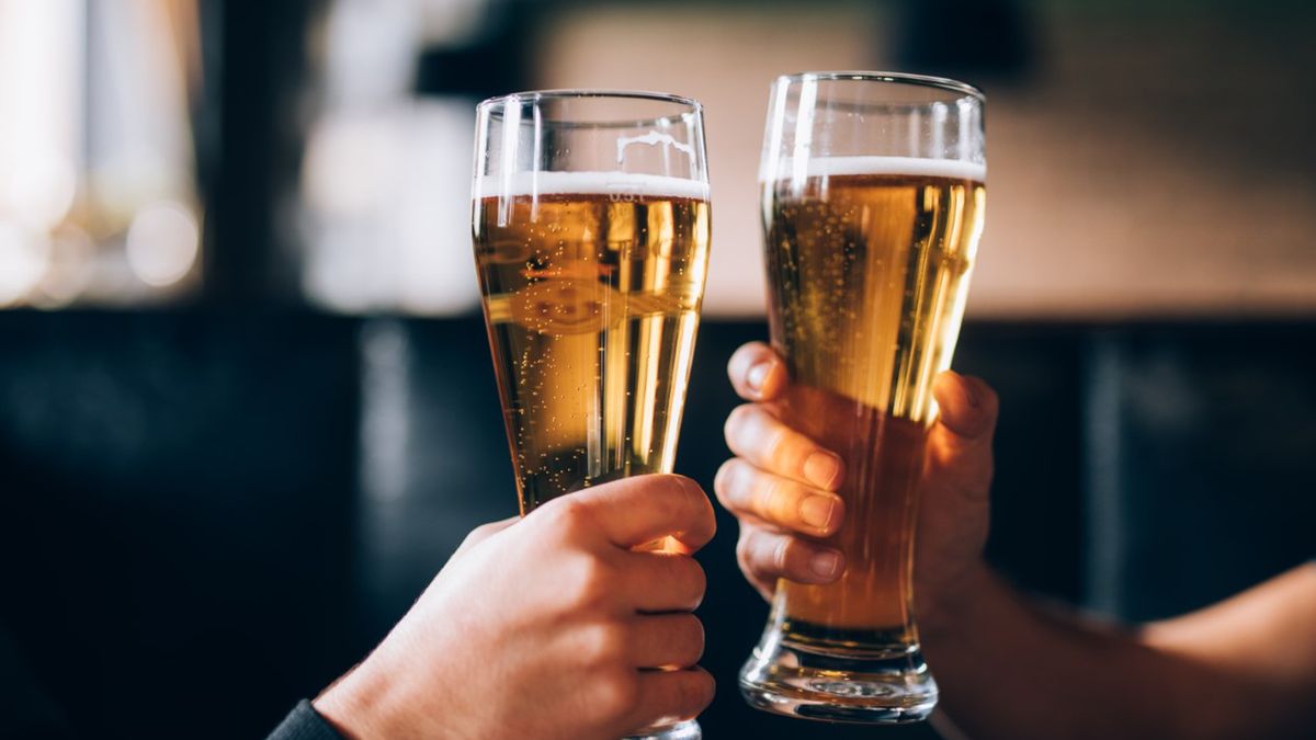 Czy piwo bezalkoholowe jest zdrowe? Okazuje się, że może przynosić pewne korzyści.