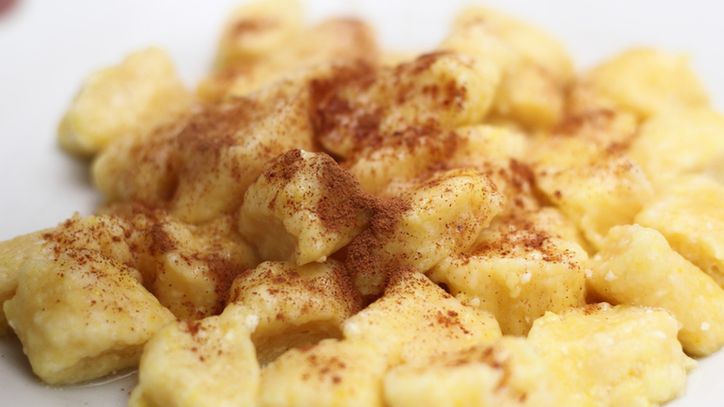 Niezwykle zdrowa przyprawa, ale w nadmiarze szkodzi. Nie przesadź, bo wątroba może nie wytrzymać