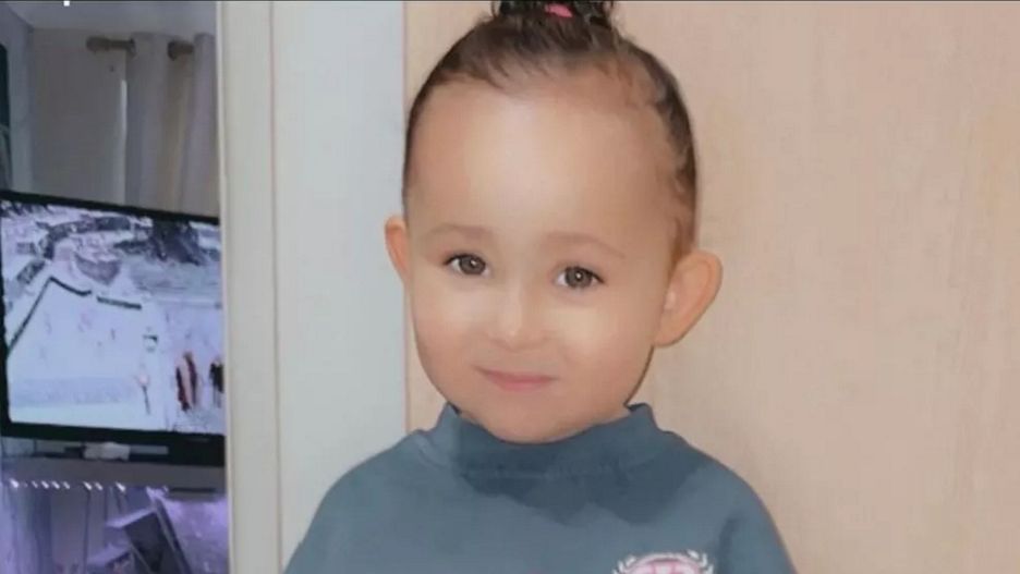 2-latka ciągle się tam dotykała. Matka wiedziała, że coś jest nie tak