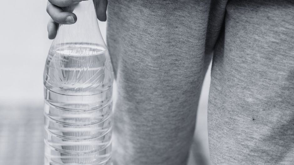 Nastolatek zmarł po przedawkowaniu wody. Wierzył, że oczyszcza się z toksyn