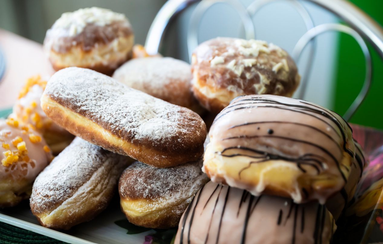 Uczucie słodkiego smaku w ustach może sugerować problemy z tarczycą. 