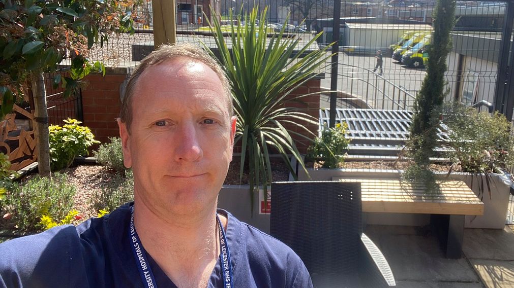 Doświadczony lekarz nie rozpoznał u siebie parkinsona. Miał 41 lat, gdy usłyszał diagnozę