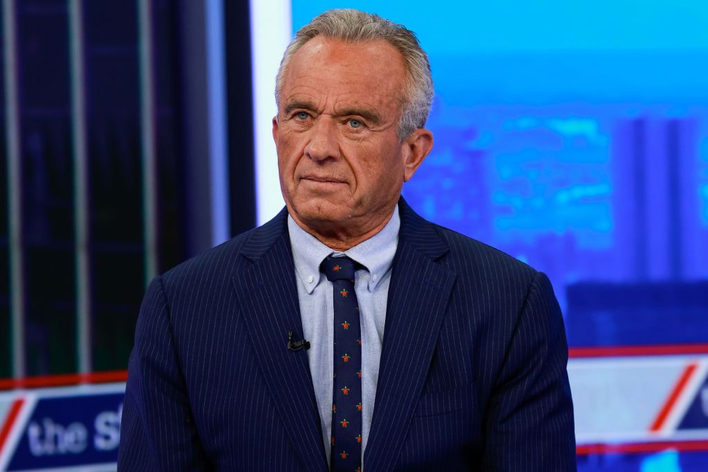 RFK jest liderem tak zwanego &quot;ruchu wolności medycznej&quot;, który szeroko sprzeciwia się obowiązkowym szczepieniom