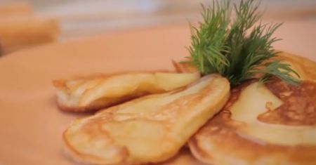 Racuchy na kefirze jak u babci (WIDEO)