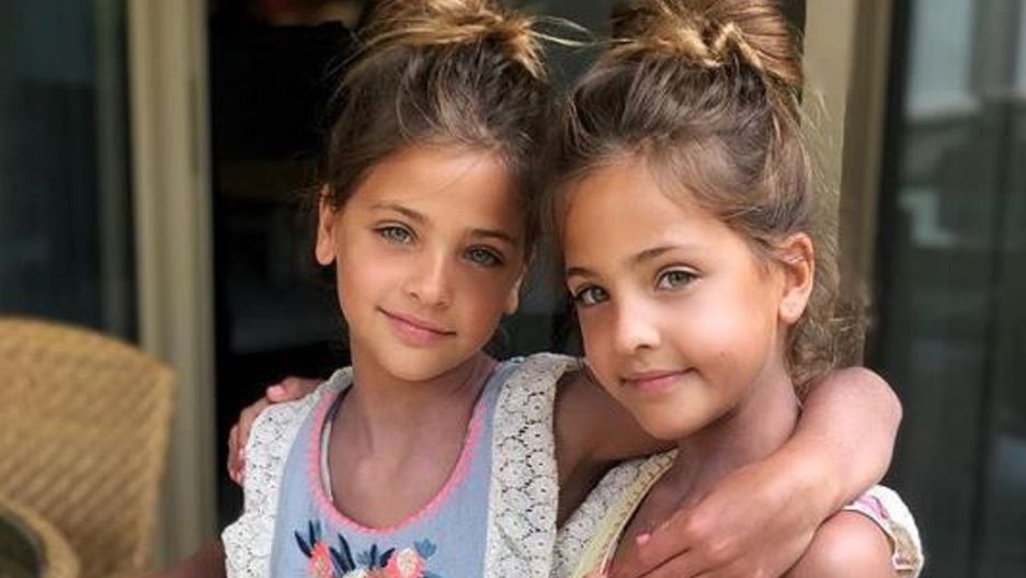 Najpiękniejsze bliźniaczki na świecie. Tak dziś wyglądają