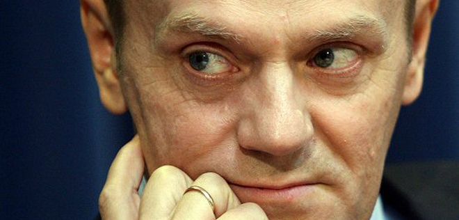 Młodzi PiS: Tusk powinien przeprosić Polaków, którzy wyjechali za pracą