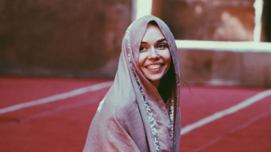 Przeszła na islam i wychowuje córkę w Egipcie