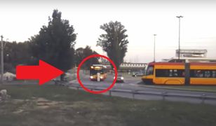 Kierowca autobusu go nie wpuścił, więc... zablokował pojazd własnym ciałem