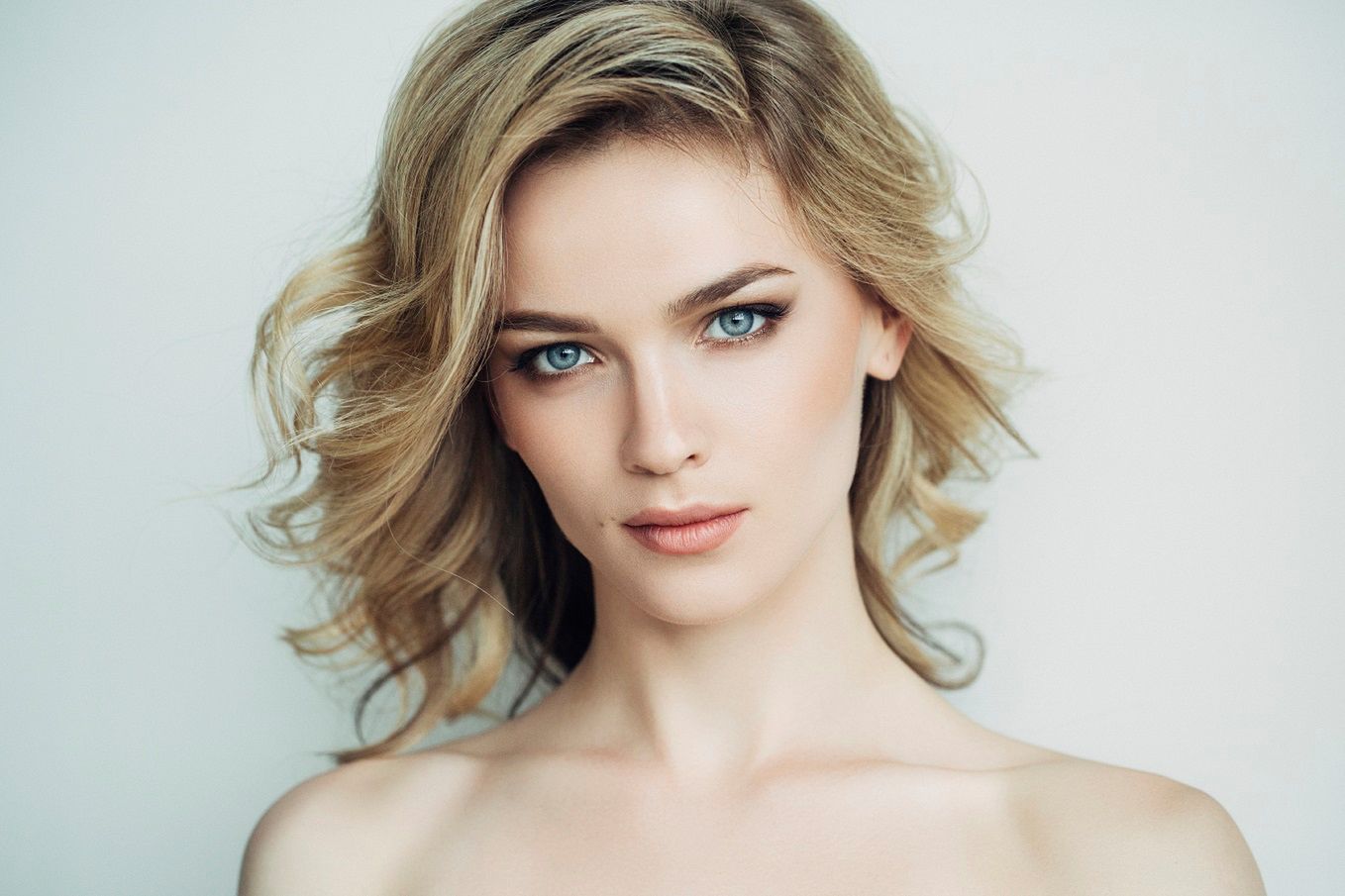 Istnieje wiele sposobów na radzenie sobie z wrażliwą i naczynkową skórą