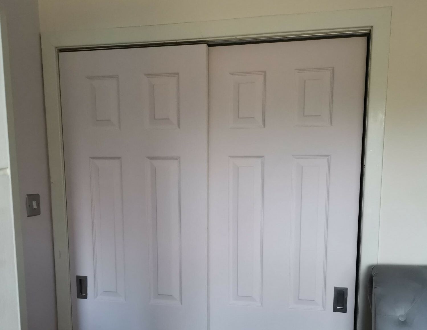 Drzwi do szafy przed metamorfozą