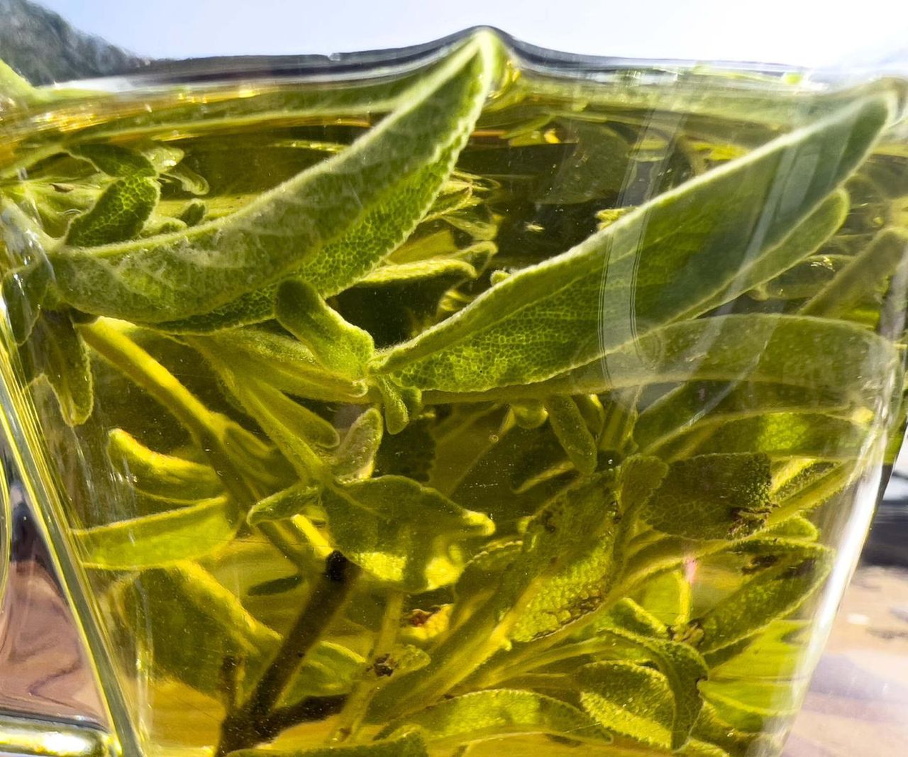 Domowe sposoby na detoks wątroby. Tych 5 produktów włącz do diety