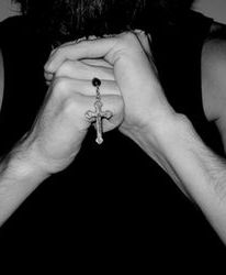 Będą się modlić za zwolnionych