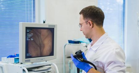 Jeśli oglądałeś "Reksia", idź na kolonoskopię. To badanie, które może uratować życie