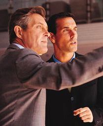 Wojewodowie źle gospodarują pieniędzmi na pensje